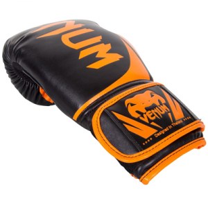 Перчатки тренировочные VENUM CHALLENGER 2.0 BOXING GLOVES NEO ORANGE/BLACK