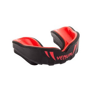 Капа VENUM CHALLENGER KIDS MOUTHGUARD BLACK/RED