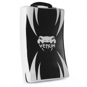 Макивара изогнутая VENUM 55x35x10см 1шт черный-белый
