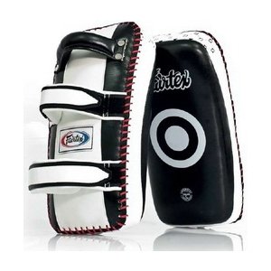 Пады FAIRTEX STANDART CURVED Kick Pads KPLC2 (2 шт.)