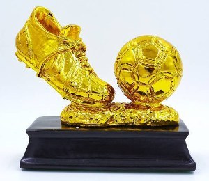 Статуэтка (фигурка) наградная спортивная Футбол Бутса с мячем золотая C-3793-B2 (р-р 15х14х8 см)